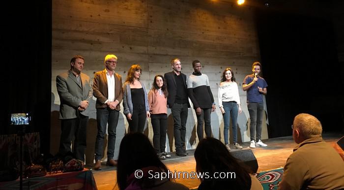 Une soirée, organisée par la présidente de l’Institut Ouïghour d'Europe Dilnur Reyhan et le député européen Raphael Glucksmann (au centre), a été l’occasion de mettre en lumière le destin tragique des Ouïghours en Chine.