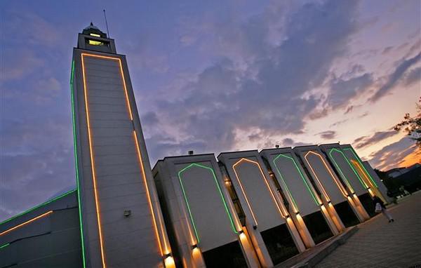 Coronavirus : « Priez dans vos maisons », l'adhan solidaire de la Grande Mosquée de Lyon (vidéo)