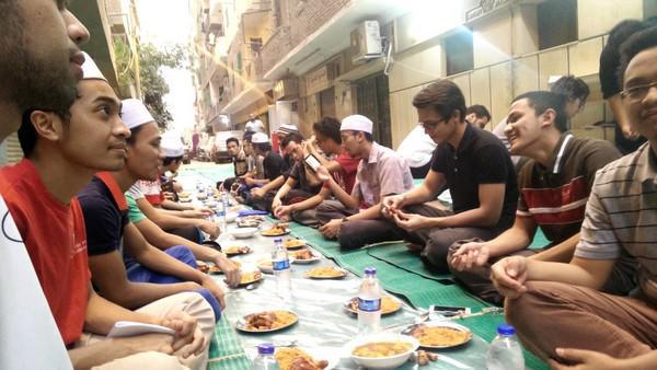 Coronavirus : les rassemblements religieux et les tables de charité interdits pendant Ramadan en Egypte