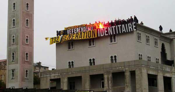 Mosquée de Poitiers : les militants de Génération identitaire relaxés pour une erreur de procédure