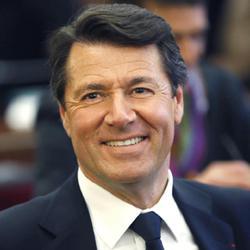 Présidentielle 2022 : l’appel de Christian Estrosi à unir la droite avec Macron