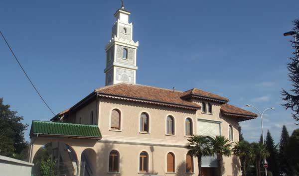 La mosquée de Tarbes dégradée par des tags islamophobes