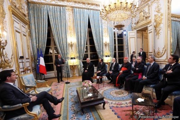 Hollande présente ses voeux 2014 aux religions