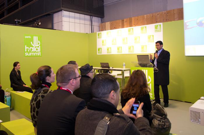 Une conférence lors du Paris Halal Summit. © Charlotte Boisseau