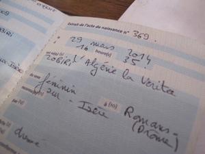 Un couple en France appelle sa fille « L’Algérie la véritée »