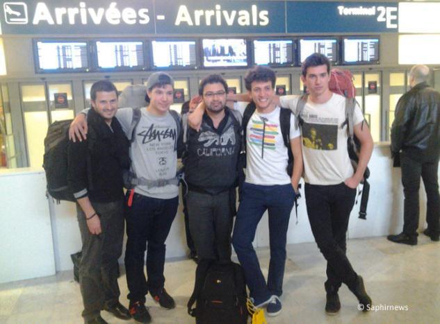 Ilan, Ismaël, Victor, Samuel et Josselin de retour de leur Interfaith Tour, lundi 28 avril.