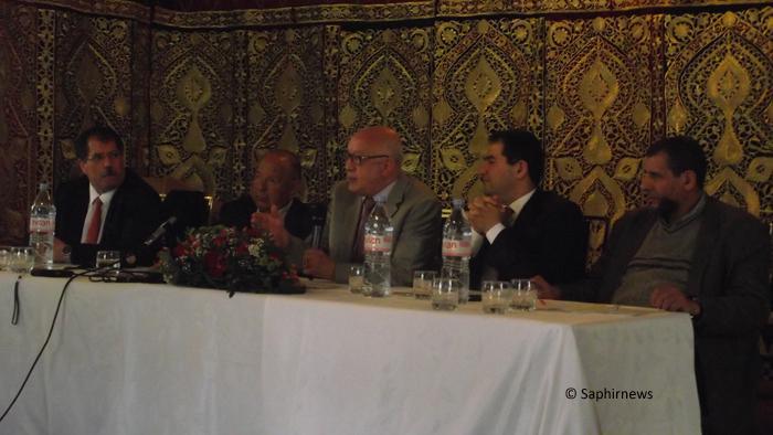 De gauche à droite, Anouar Kbibech, président de Rassemblement musulmans de France (RMF), Dalil Boubakeur, président du CFCM et recteur de la Grande Mosquée de Paris, Abdallah Zekri, président de l’Observatoire national contre l’islamophobie, Ahmet Ogras, président du Comité de coordination des musulmans turcs de France (CCMTF) et Moulay el Hassan el Alaoui Talibi, aumônier national des prisons.