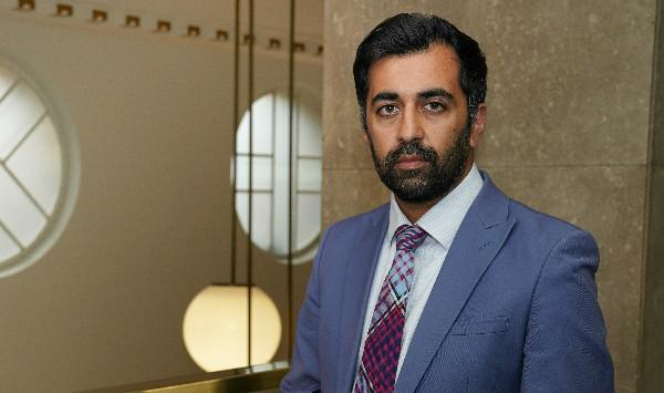 Ecosse : le fervent indépendantiste musulman Humza Yousaf élu Premier ministre