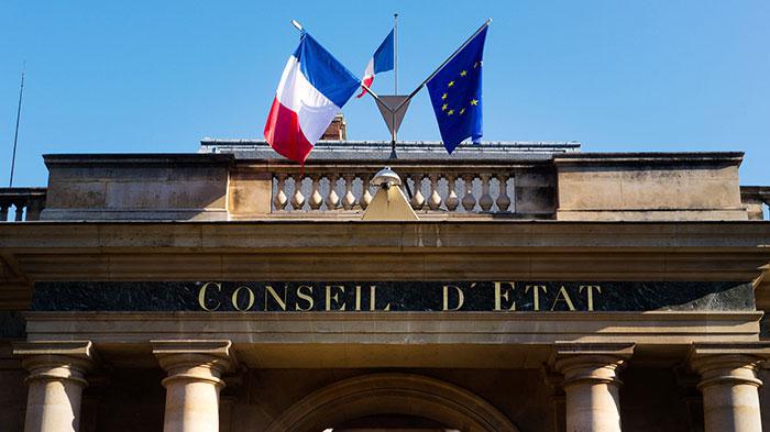 Voile et football : le Conseil d'Etat dénonce les attaques le visant
