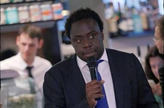 Un sans-papiers à la présidence des jeunes de l’UMP, l’embarras