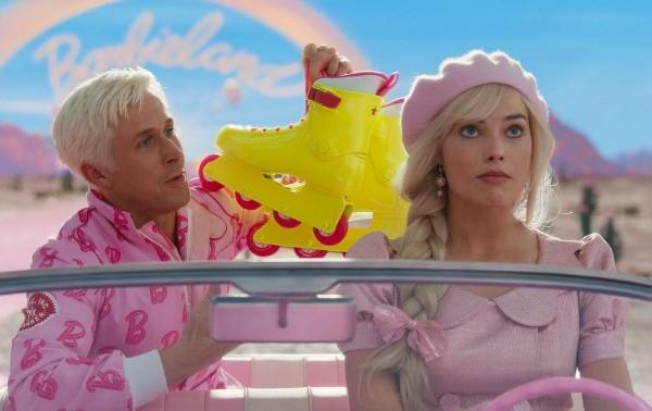 Ryan Gosling et Margot Robbie dans « Barbie » (2023) © 2023 Warner Bros. Entertainment Inc. All Rights Reserved