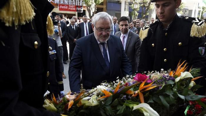 Le secrétaire d'État français chargé des anciens combattants, Jean-Marc Todeschini, a rendu un hommage historique aux victimes algériennes des massacres commises le 8 mai 1945. © AFP
