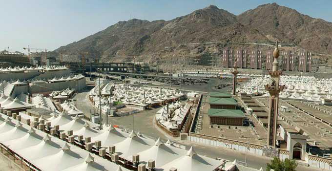 Minâ est une des étapes du grand pèlerinage (hajj). Depuis novembre 2010, Mina est desservi par le métro de La Mecque. Cette photo est tirée du site www.3dmekanlar.com qui permet à l’internaute de survoler en 3D le sanctuaire de La Mecque, la mosquée du Prophète à Médine, Muzdalifah ou encore le mont Arafat.