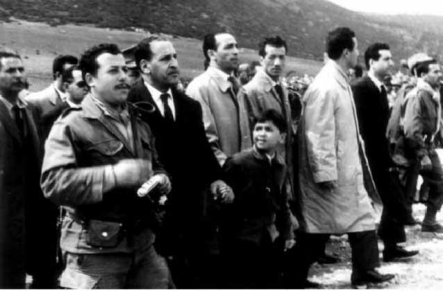 De g. à dr. : Ferhat Abbas, Mohamed Boudiaf, Rabah Bitat, Ahmed Ben Bella et Hocine Aït Ahmed, en 1962.