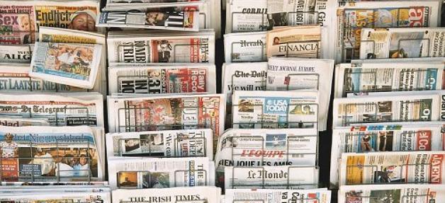 Valeurs actuelles et Charlie Hebdo exclus des aides à la presse