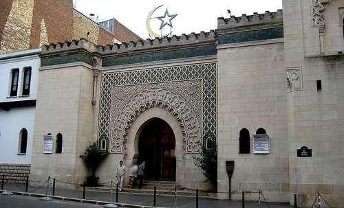 Attentats de Paris : un hommage religieux à la Grande Mosquée de Paris
