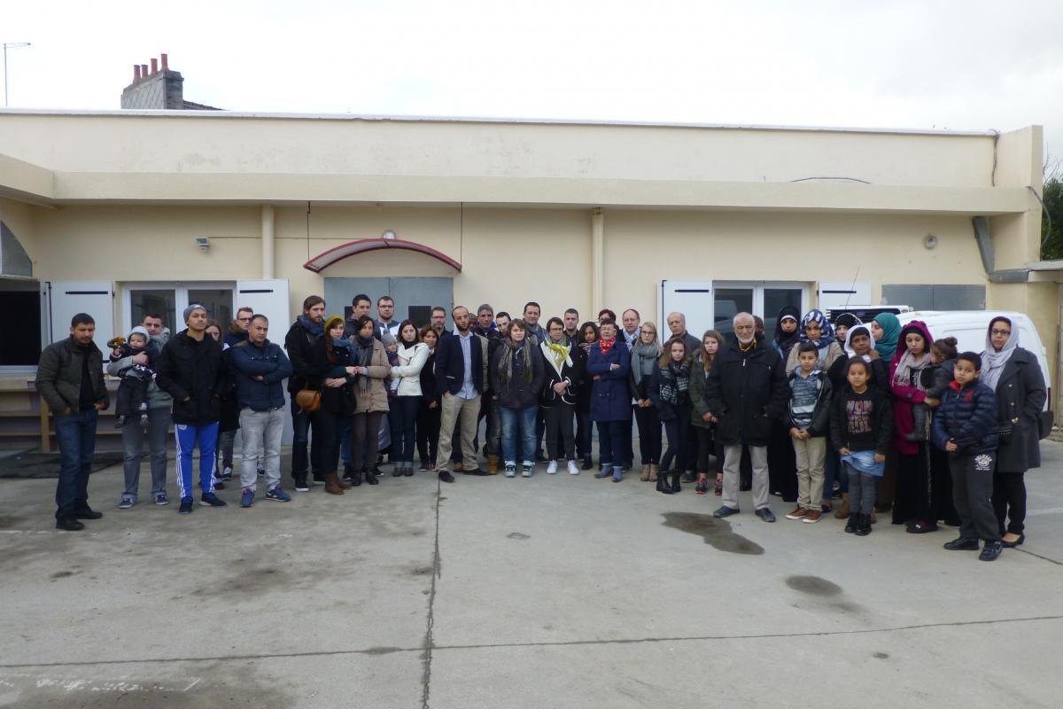 Une famille originaire de Cherbourg, dont un membre a été victimes des attentats du 13 novembre, à la rencontre des musulmans. © La Manche Libre
