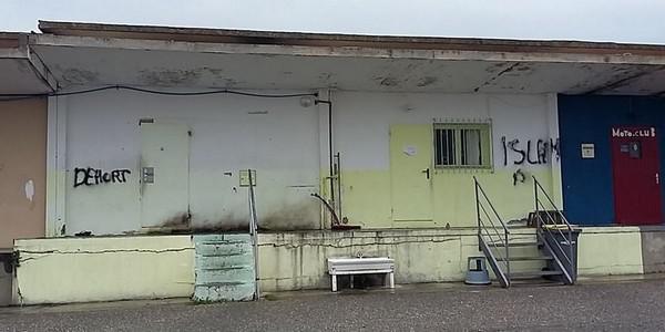 Islamophobie : une mosquée visée par un cocktail molotov (vidéo)