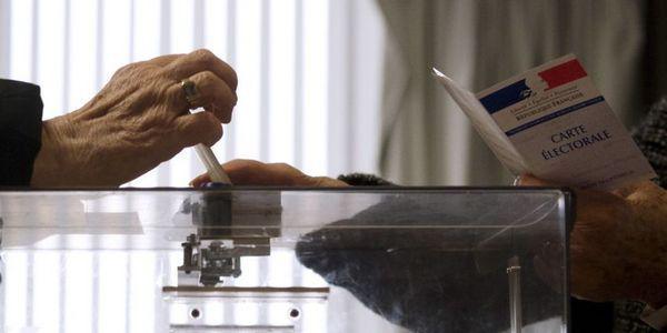 Le Front national en position de force dans six régions
