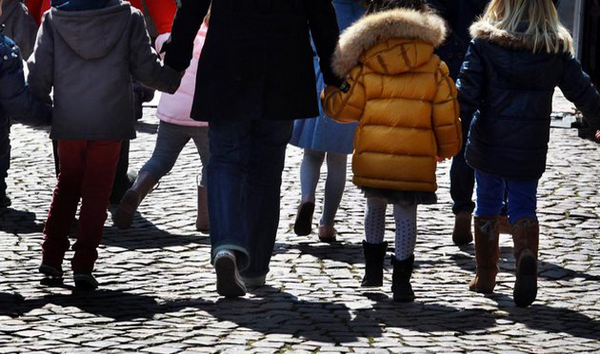 Sorties scolaires : la victoire judiciaire des mères voilées de Méru