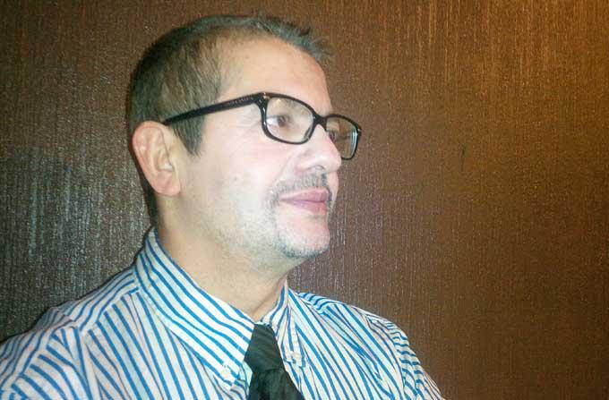 Kamel Meziti, historien, auteur du « Dictionnaire de l'islamophobie » (Bayard, 2013) et co-auteur de « Les Fêtes de Dieu, Yahweh, Allah » (Bayard, 2011).
