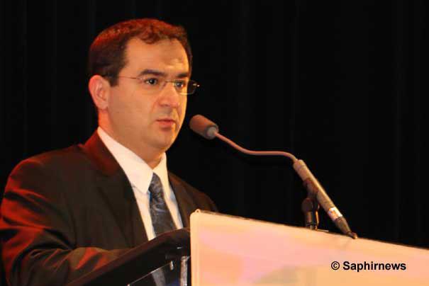 Ahmet Ogras est vice-président du Conseil français du culte musulman (CFCM) et président du Comité de coordination des musulmans turcs de France (CCMTF).