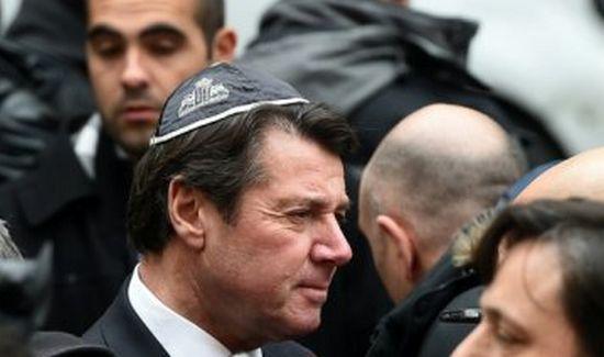 Estrosi fait une distinction entre le voile et la kippa : la laïcité, elle, n’en fait pas