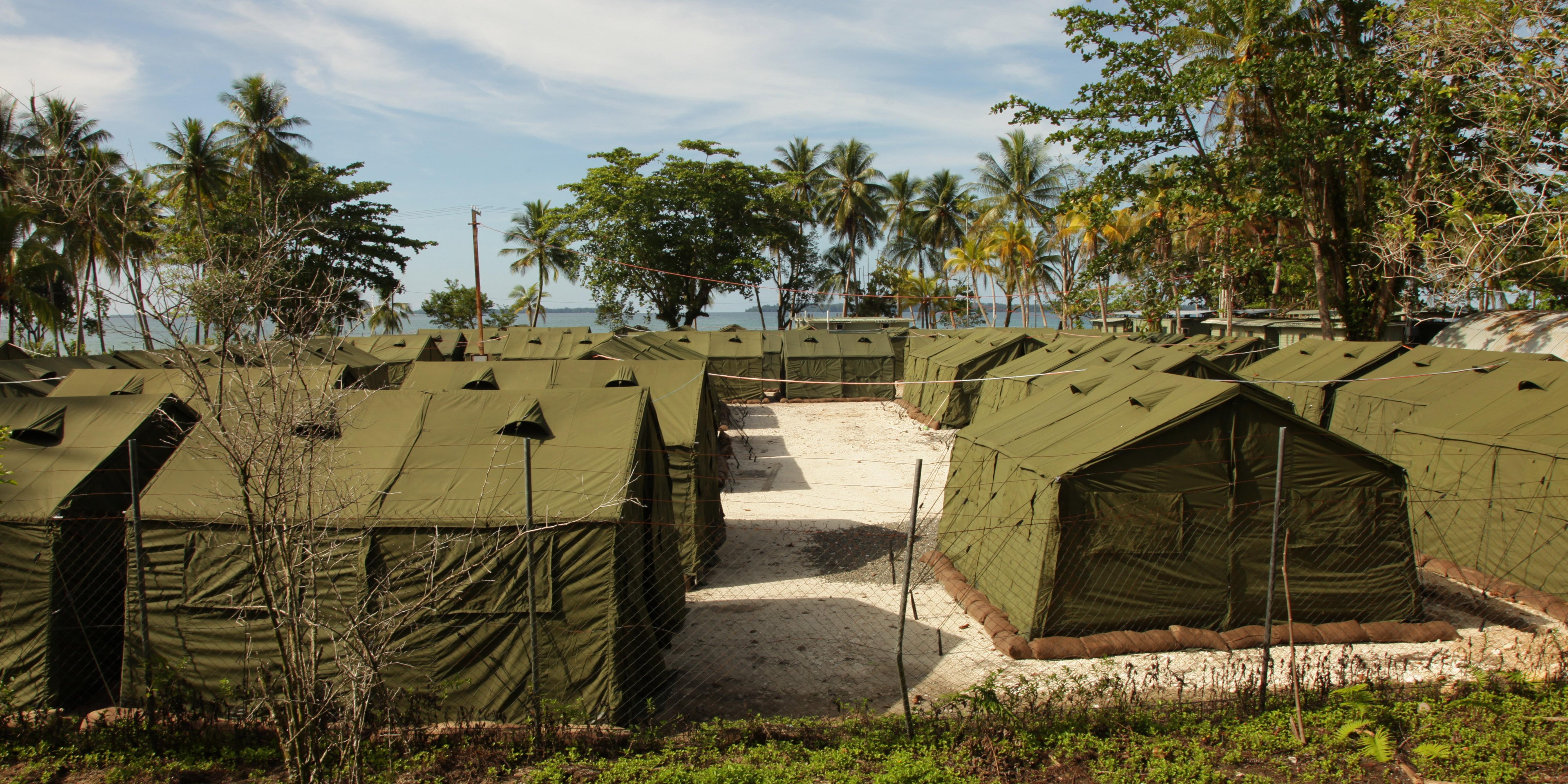 Un camp de refugiés à Manus.  