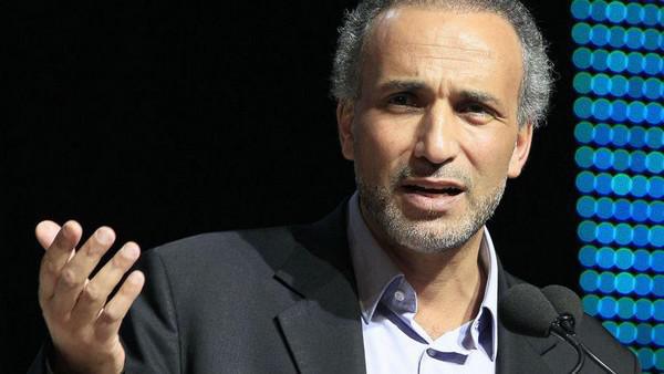 Manuel Valls refuse de voir Tariq Ramadan devenir Français