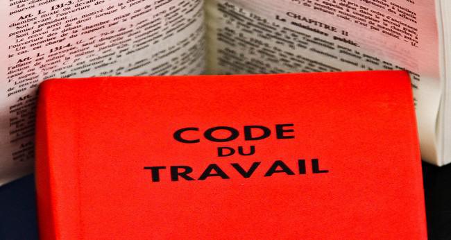 Laïcité : deux institutions exigent le retrait d’un article de la Loi travail