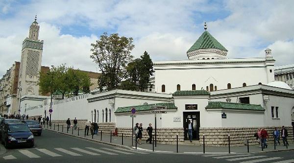Séisme au Maroc : l'Algérie exprime sa solidarité, la Grande Mosquée de Paris aussi