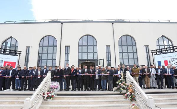 La mosquée Eyüp Sultan de Roubaix inaugurée, une fierté affichée pour les musulmans du Nord