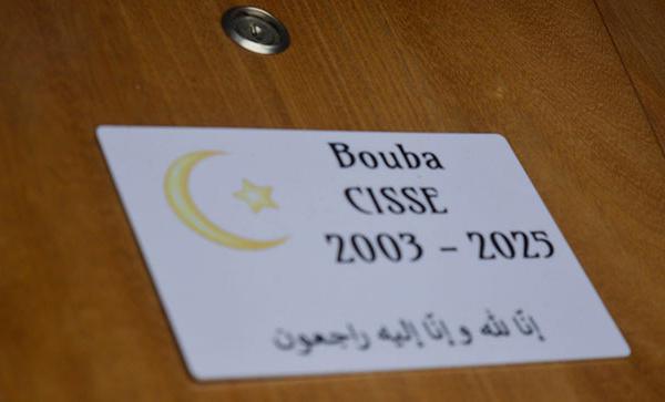 Une dernière prière pour Aboubakar Cissé à la Grande Mosquée de Paris, un « crime terroriste » dénoncé