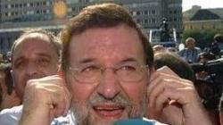 El sordo Rajoy, desprestigiado, fracasado y rechazado