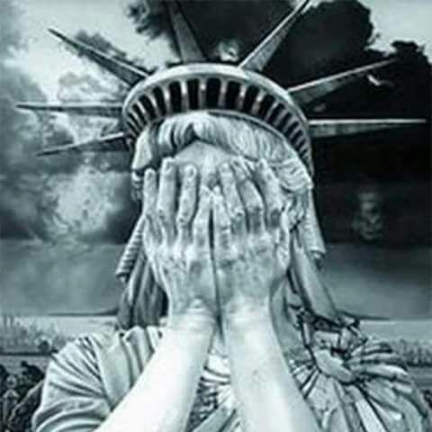 La Libertad, aterrorizada ante el deterioro de la democracia americana