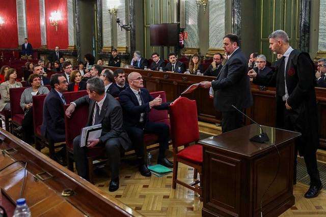 Quieren convertirlo en un juicio a España