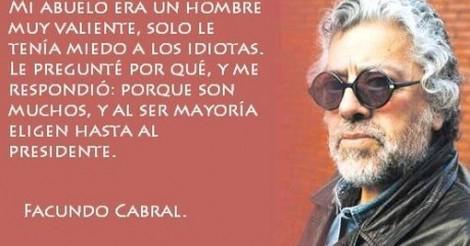 ¿CÓMO ES POSIBLE QUE EL VOTO DE UN ESTÚPIDO Y EL DE UN CIENTÍFICO VALGAN EXACTAMENTE IGUAL?