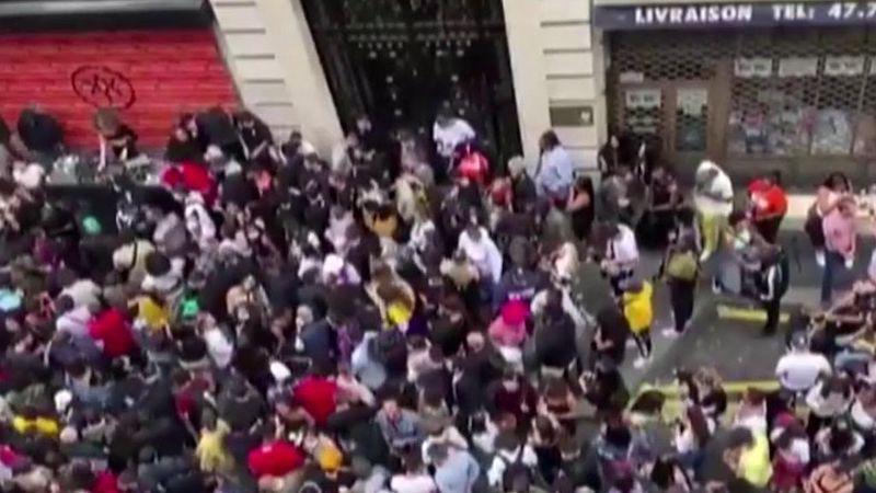 Botellones y fiestas sin mascarillas, la nueva normalidad de los jóvenes descerebrados españoles