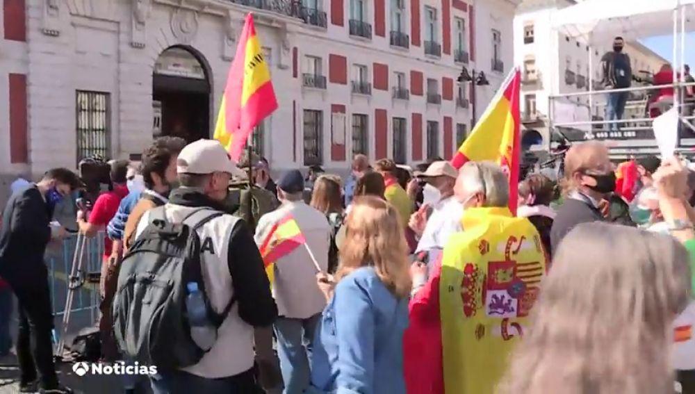 Abuchean a Pedro Sánchez en Pamplona, Matalascañas, Madrid y en cualquier sitio que le vean los ciudadanos. Ya no se atreve a salir sin abundante escolta. Es un tipo odiado y despreciado.