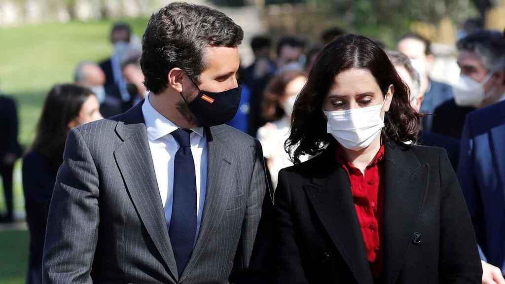 Ayuso está siendo atacada por Casado y su equipo, toda una insensatez suicida para la estúpida derecha española que hará crecer a VOX como la única opción por el memento fiable en la derecha