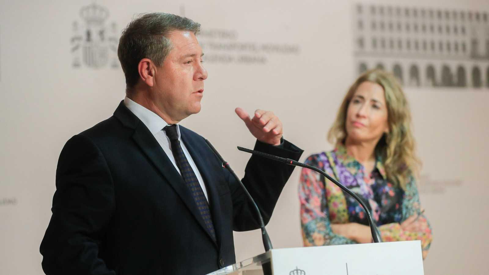 La rebelión de García-Page golpea a Pedro Sánchez con la verdad y donde más le duele, acusándole de hundir al PSOE por culpa de "las malas compañías".