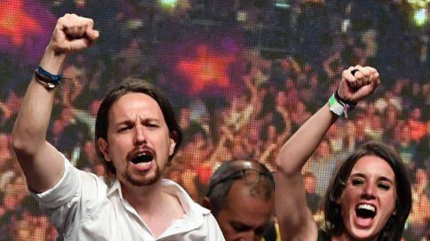 Dos de la misma calaña / están destrozando España / casi me da una hemiplejia / cuando veo a los Iglesias