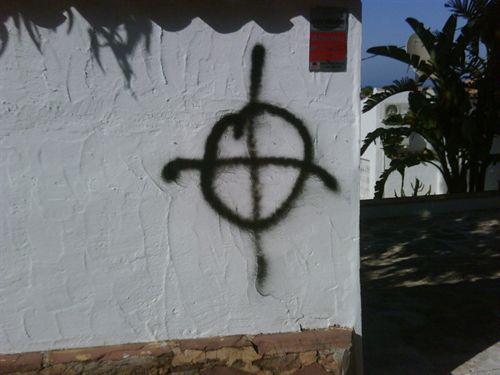 LOS DICTADORES NO DIALOGAN (LOS TERRORISTAS TAMPOCO)