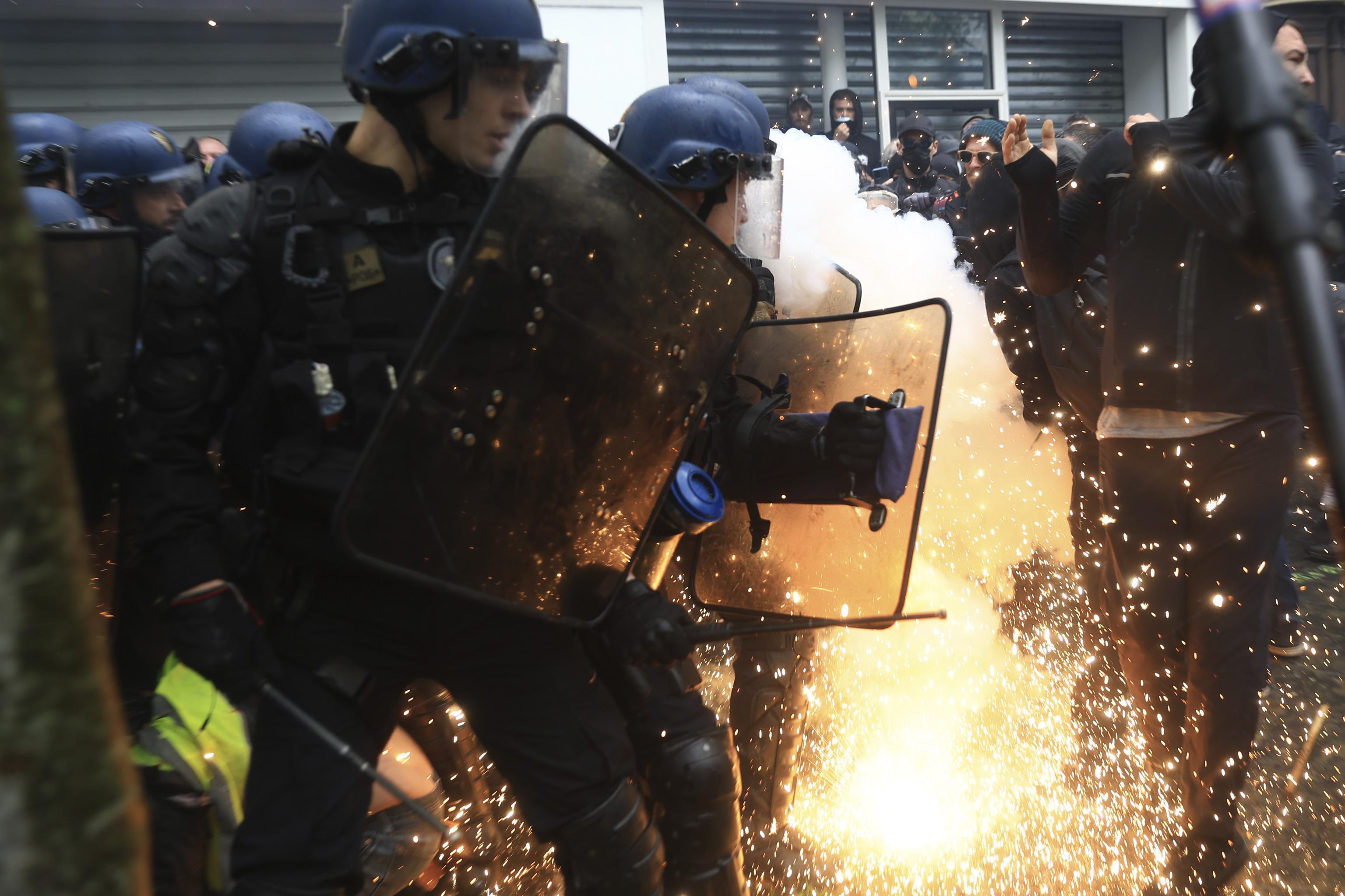 El  drama que vive Francia está censurado en España