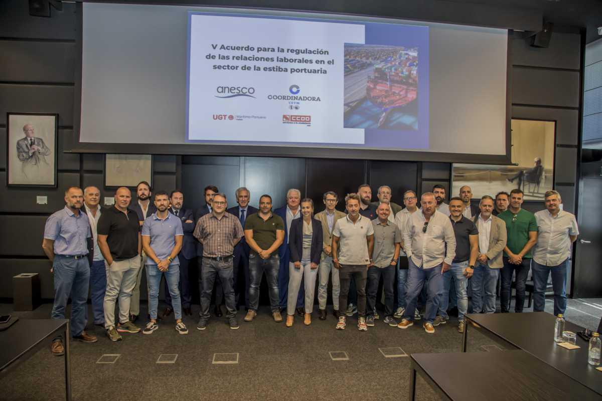 Los firmantes del V Acuerdo Marco de la Estiba constituyen la Comisión Paritaria Sectorial Estatal Los firmantes del V Acuerdo Marco de la Estiba constituyen la Comisión Paritaria Sectorial Estatal