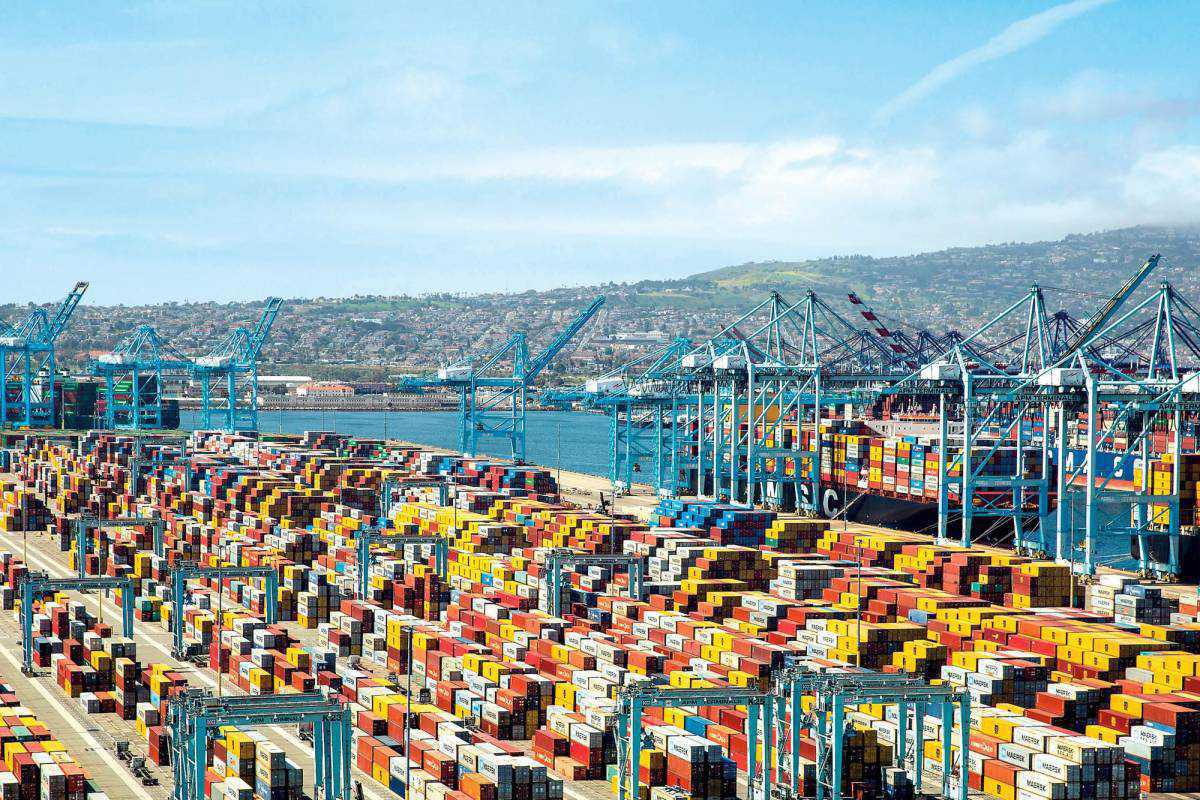 China abre sus fronteras bajo la presión del COVID-19 y de la congestión portuaria China abre sus fronteras bajo la presión del COVID-19 y de la congestión portuaria