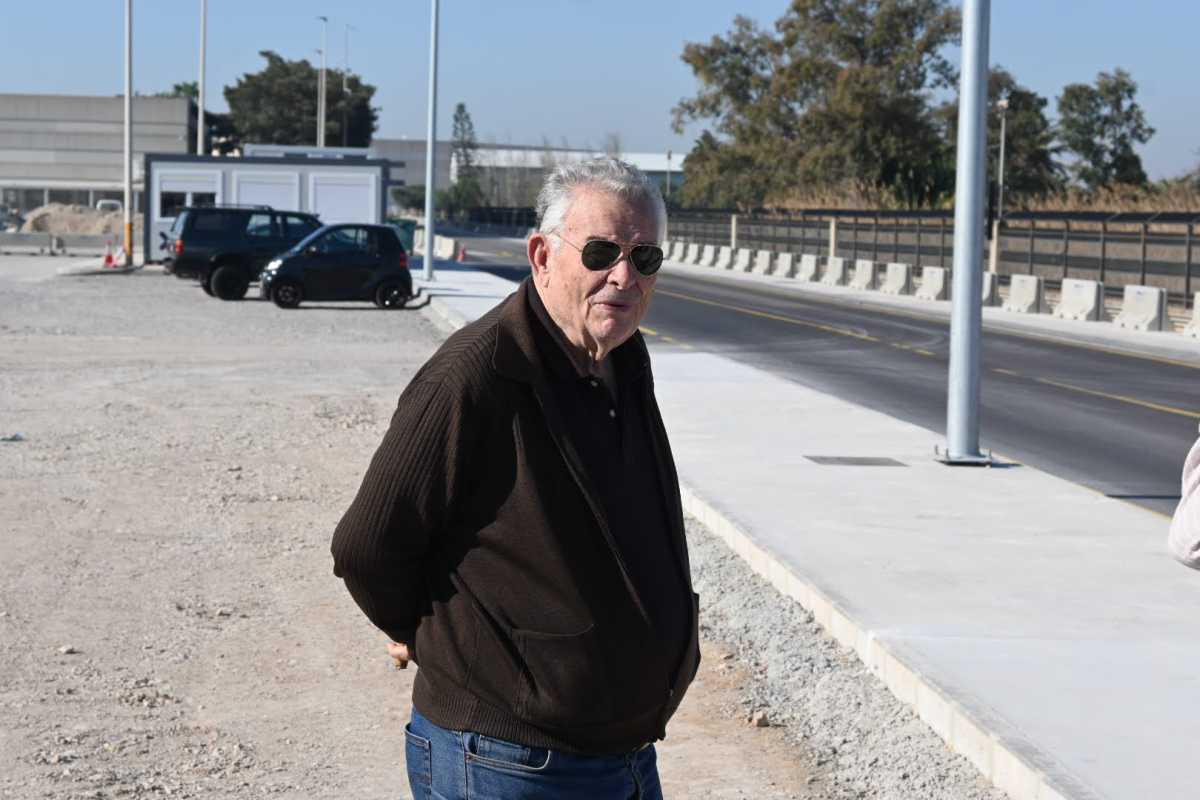 Emotivo encuentro de los estibadores jubilados y en activo del puerto de Valencia Emotivo encuentro de los estibadores jubilados y en activo del puerto de Valencia