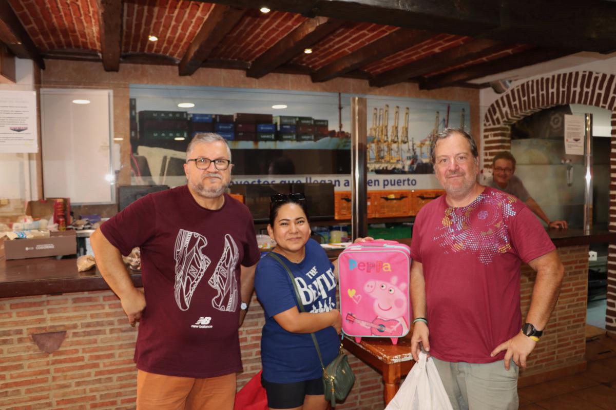 Coordinadora Solidaria Valencia entrega más de 100 mochilas con material escolar