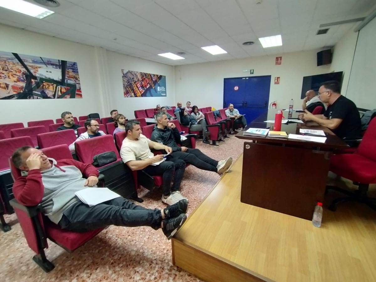 Charlas informativas sobre el nuevo convenio colectivo de estiba en Valencia Charlas informativas sobre el nuevo convenio colectivo de estiba en Valencia