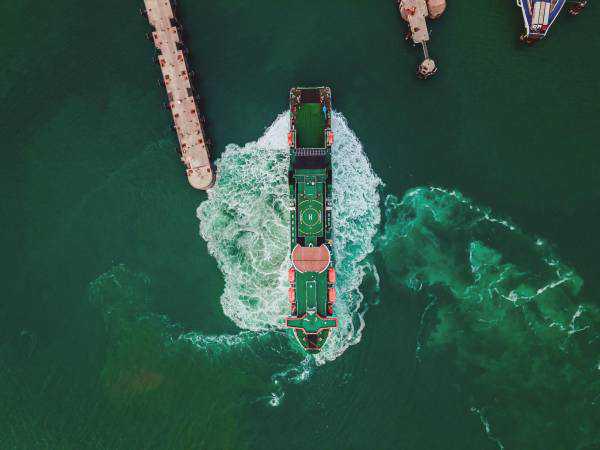 El Oeste de África sume a los puertos españoles en un mar de incertidumbre El Oeste de África sume a los puertos españoles en un mar de incertidumbre